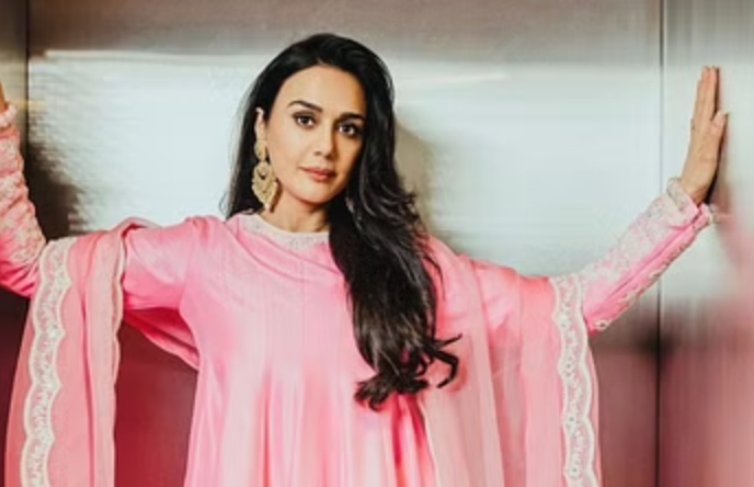 Preity Zinta: बड़बड़ की वजह से प्रीति जिंटा को मिली थी सुपर हिट फिल्म, निर्देशक की कर दी थी बोलती बंद