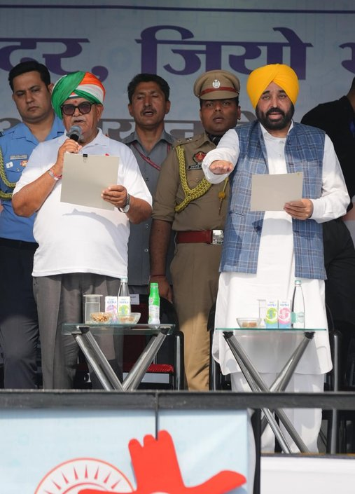 ‘देश भगतों से रक्षकों तक: मान ने चंडीगढ़ में ऐतिहासिक पदयात्रा के दौरान पंजाब को नशामुक्त करने की शपथ ली