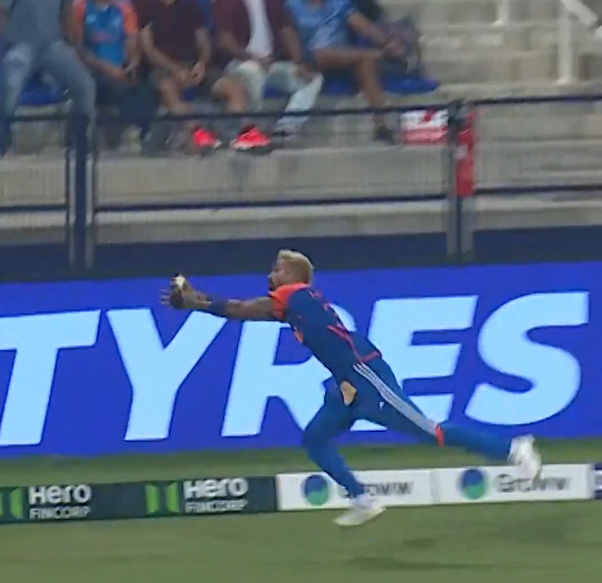 Hardik Pandya बने ‘इम्पैक्ट प्लेयर’, एशिया कप 2025: मेडल सौंपा टीम इंडिया के ट्रेनिंग असिस्टेंट को #HardikPandya #SuryakumarYadav #PakistanCricket #IndiaVsPakistan #AsiaCup #HardikPandya #IndiavsPakistan #INDvsPAK #AsiaCup2025