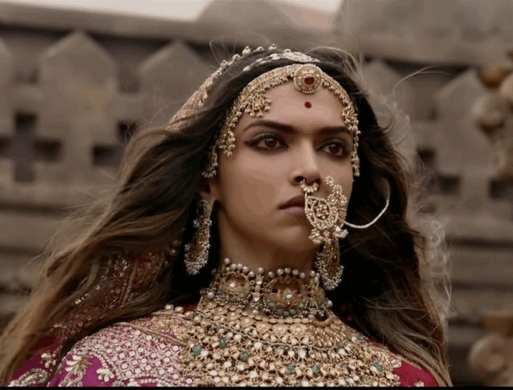 Deepika Padukone Wear Hijab